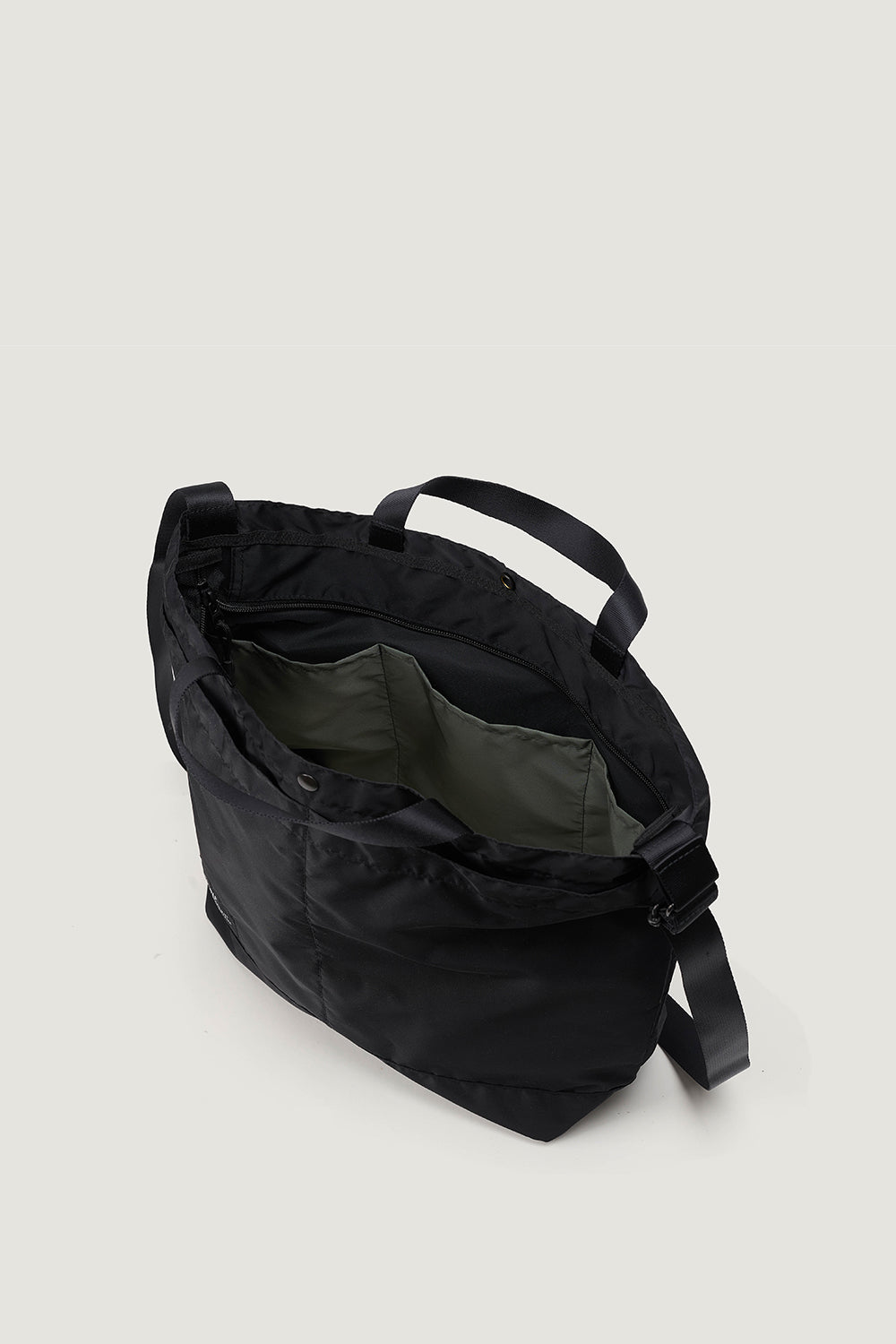 New York Tote Medium | Bags In Progess | The Standard Store