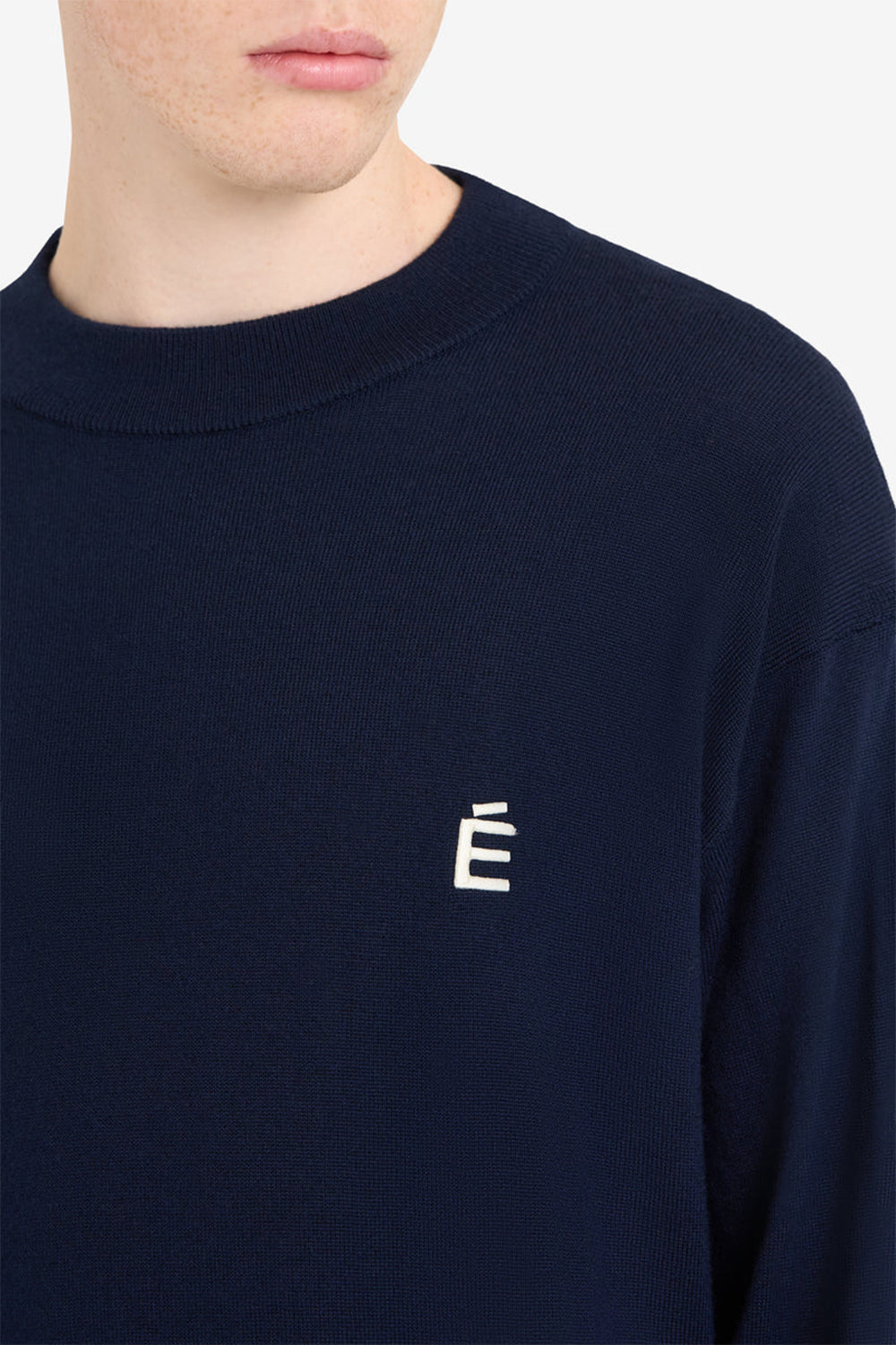 Merino Roundneck | Études | The Standard Store