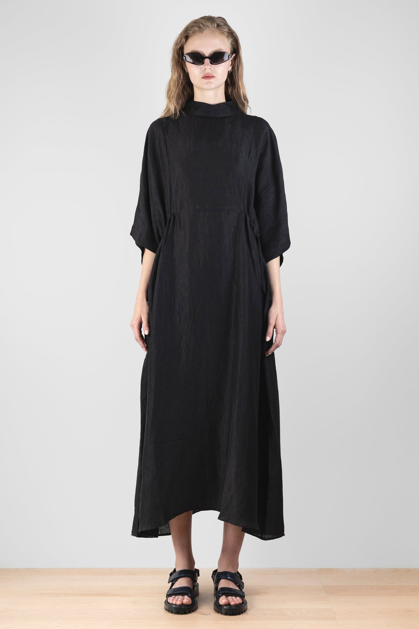 Very Turtle Dress, Black | Henrik Vibskov | The Standard Store