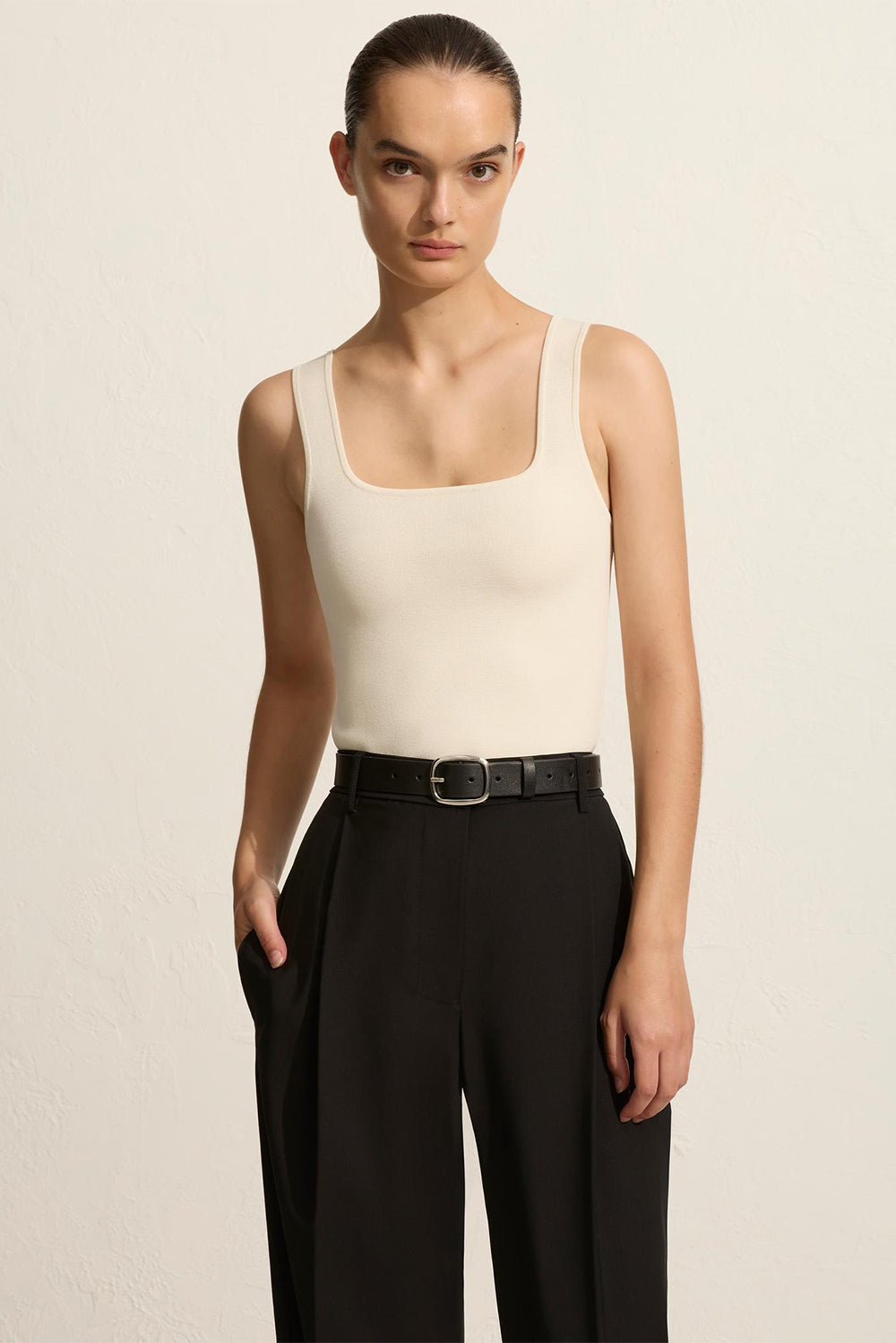 Womens Trouser | Matteau Relaxed pleat pant | The Standard Store